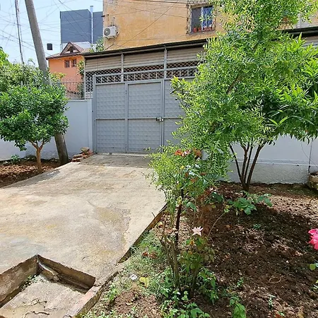 Semesterbostad Adi's House *