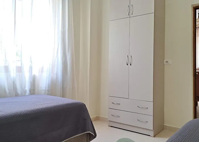 Adi's House * 티라나