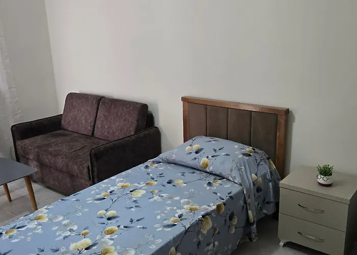 Adi's House Hébergement de vacances *